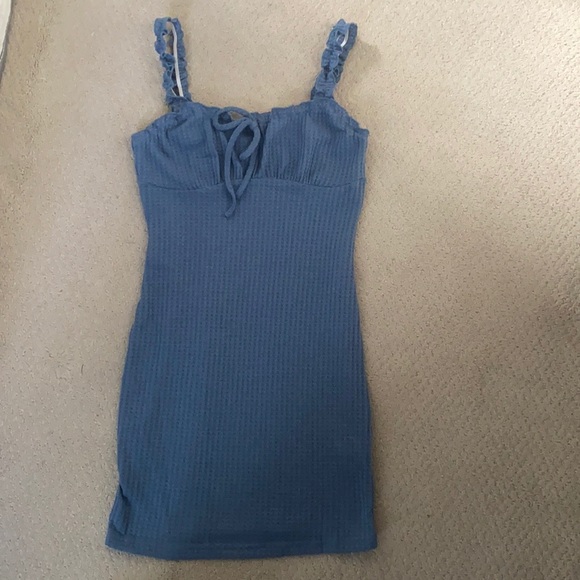 Frilly Ruched Waffle knit dress - Picture 7 of 10